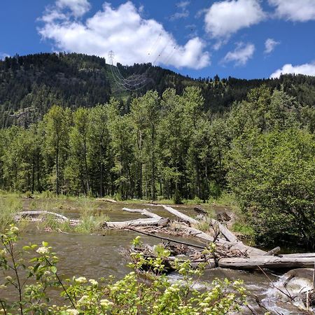 Rock Creek Mercantile & Motel Clinton Экстерьер фото