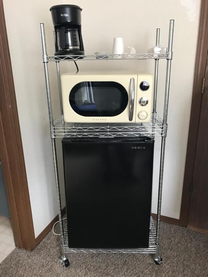 Rock Creek Mercantile & Motel Clinton Экстерьер фото